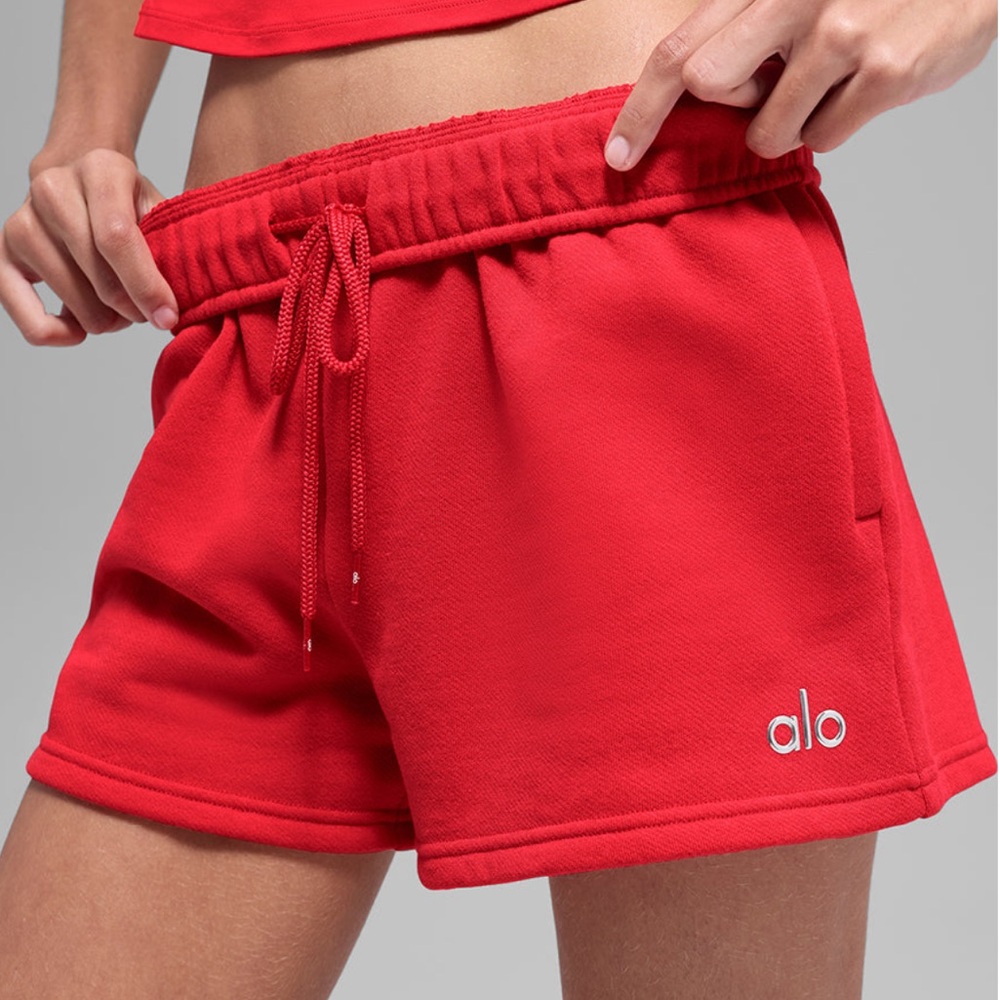 ALO Accolade Shorts- Bright Red ❤️